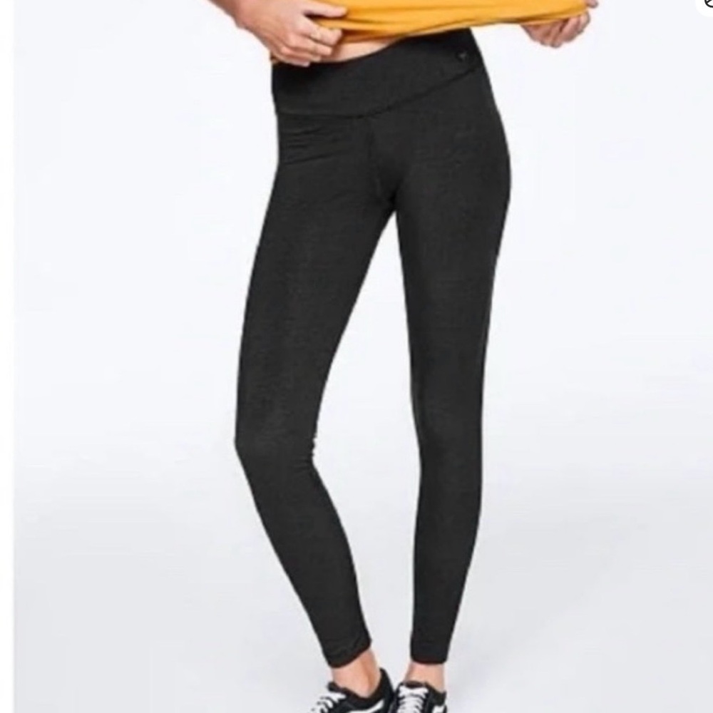PINK VS (2) ESSENTIAL LEGGINGS